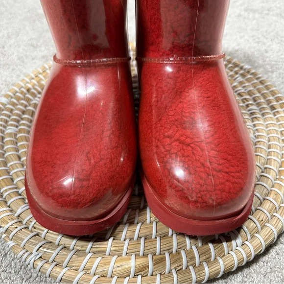 UGG Women’s Classic Samba Ribbon Red Mini Clear Waterproof Boots Size 6 - Picture 4 of 16